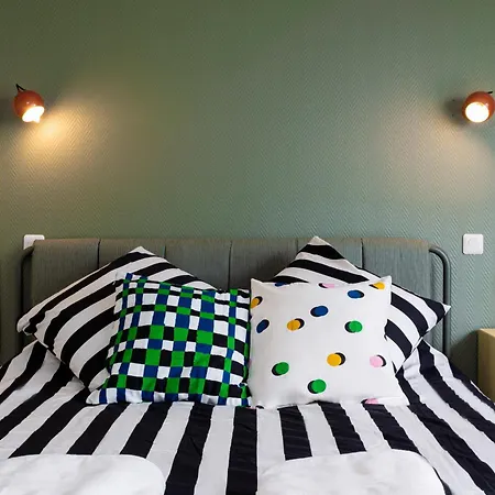 Lila - Confortable In *