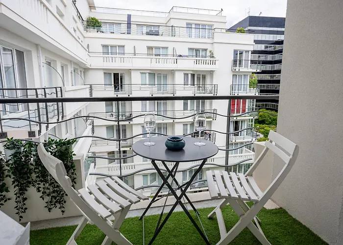 Lila - Confortable In * París