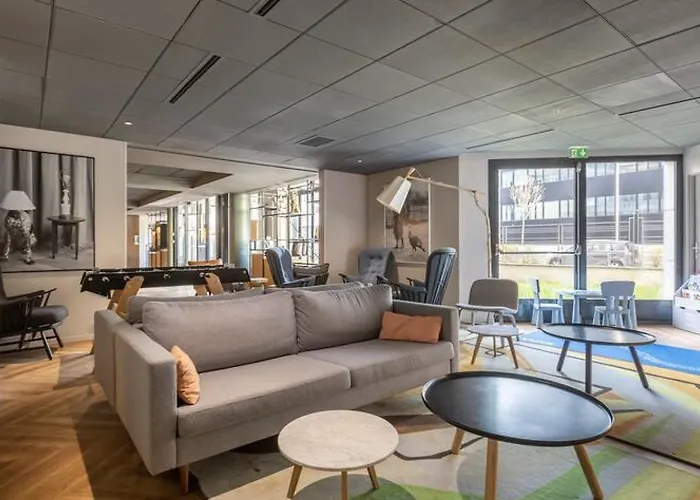 Lila - Confortable In * Paris